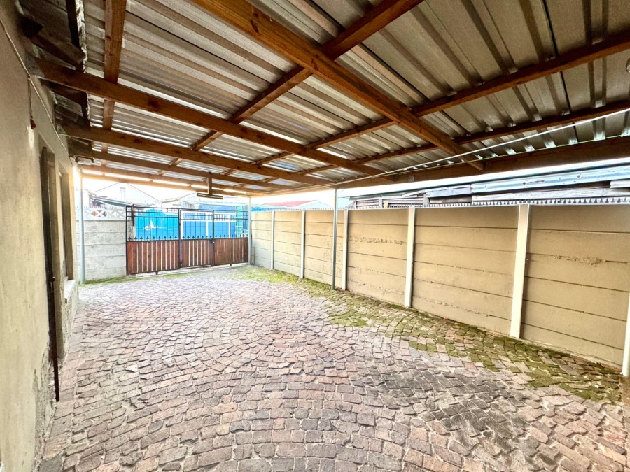 2 Bedroom Property for Sale in Voorbrug Western Cape